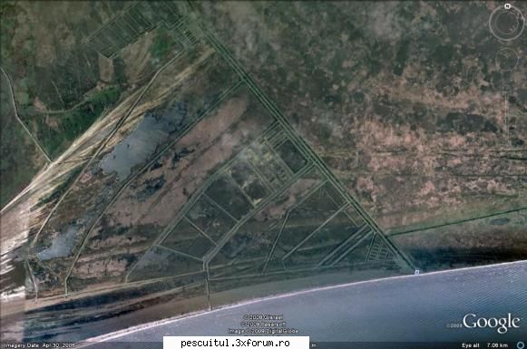 chestii ... google earth foste exploatari piscicole acum ..... paragina undeva intre razelm marea