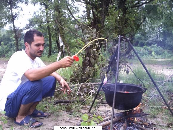 pescar hoinar arges 18,19,20 iunie pestele perioada asta trage aproape mal...si departe apa