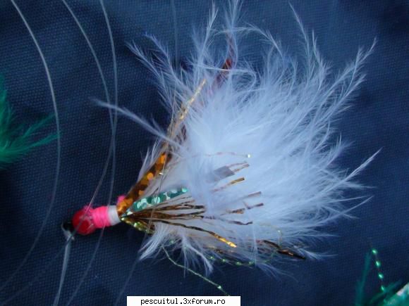 Avat la taparina - streamer avat - culoare alb - PESCUIT - SPINING