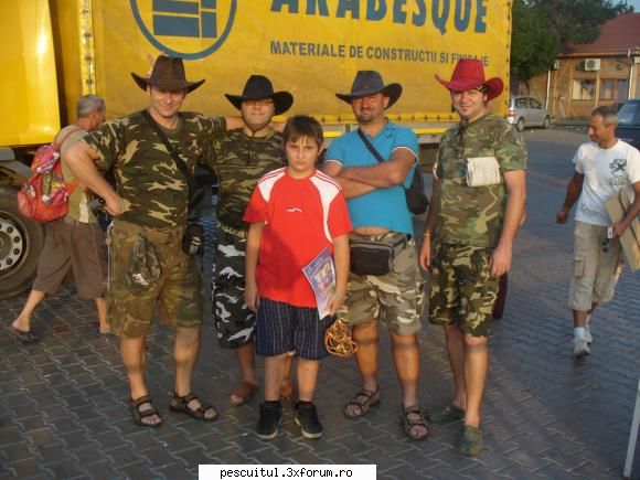 delta trecere bac malul din stinga ..eu ovidiu juniorul lui fane,fane bluza intrau alte camasii din