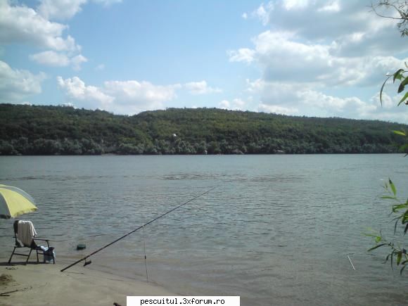 Dunarea . Calarasi, km fv 370 - Giurgiu, km fv 510 - Loc de loc...insa - PESCUIT LA DUNARE SI IN DELTA DUNARII