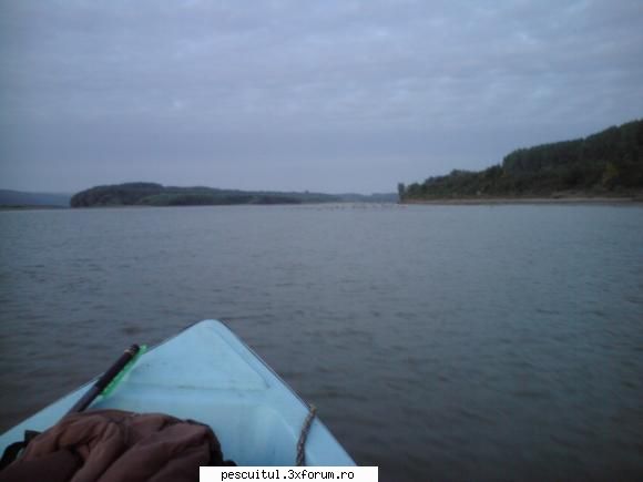 Dunarea . Calarasi, km fv 370 - Giurgiu, km fv 510 - Spre Camedin, vij - PESCUIT LA DUNARE SI IN DELTA DUNARII