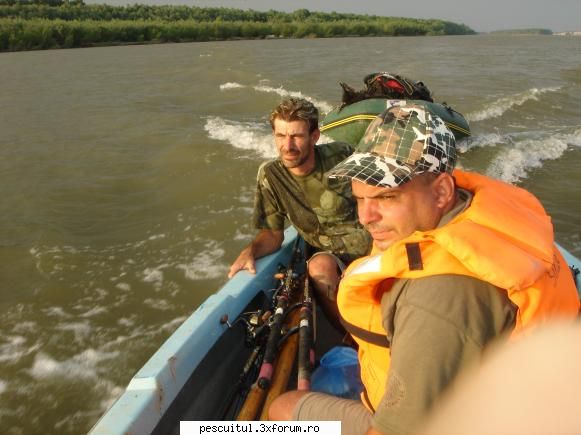 Dunarea . Calarasi, km fv 370 - Giurgiu, km fv 510 - Modigliani - PESCUIT LA DUNARE SI IN DELTA DUNARII