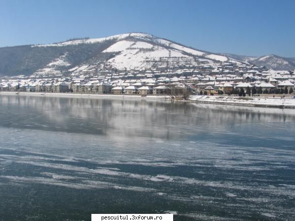 Dunarea iarna . Superba ca in tot anul ! - Am gasit si eu ceva!!! - PESCUIT LA DUNARE SI IN DELTA DUNARII