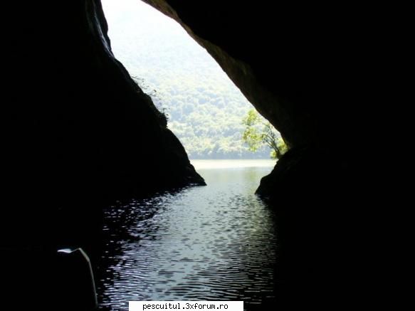 Dunarea in Romania - Modigliani - PESCUIT LA DUNARE SI IN DELTA DUNARII