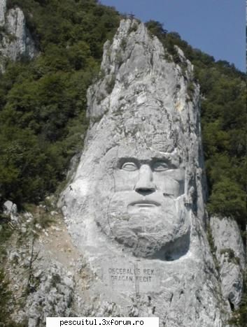 Dunarea la Cazane - Braconierii strica tot din pacate, degeaba e - PESCUIT LA DUNARE SI IN DELTA DUNARII