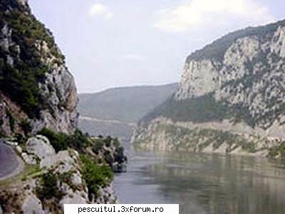 Dunarea la Cazane - Rockyonutz - PESCUIT LA DUNARE SI IN DELTA DUNARII