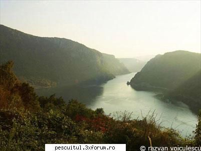 Dunarea la Cazane - Rockyonutz - PESCUIT LA DUNARE SI IN DELTA DUNARII