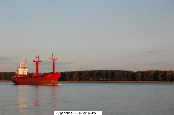 Dunarea la Galati - Dunarea- pentru mine reprezinta ,,o pasiune - PESCUIT LA DUNARE SI IN DELTA DUNARII