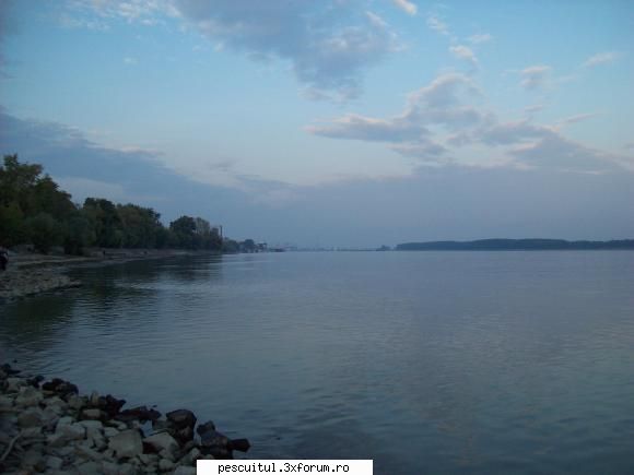Dunarea la Galati - Dunarea limpede scazuta si linistita cum n-a mai - PESCUIT LA DUNARE SI IN DELTA DUNARII