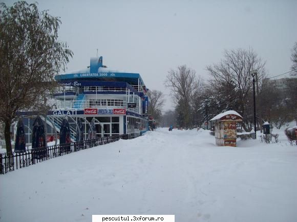 Dunarea la Galati - Faleza inzapezita...de cand aveam 4-5 ani nu am - PESCUIT LA DUNARE SI IN DELTA DUNARII
