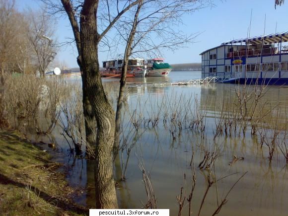 Dunarea la Galati - tzu_tzu_rel - PESCUIT LA DUNARE SI IN DELTA DUNARII