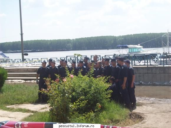 Dunarea la Galati - Dupa o munca istovitoare ne tragem si in poza'' - PESCUIT LA DUNARE SI IN DELTA DUNARII