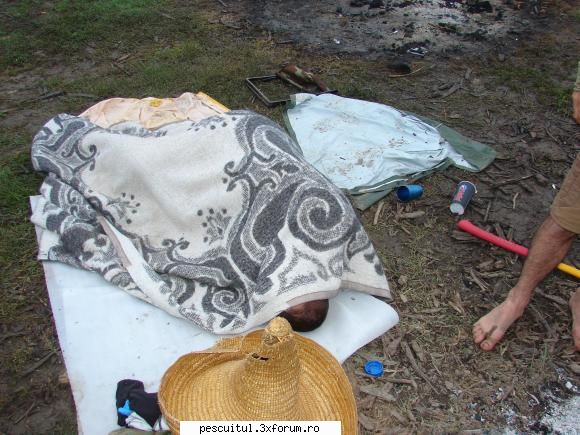 PESCAR HOINAR - FINAL DE AVENTURA LA ECO-ARA.. - Printre fazele TARI a - PESCUIT LA DUNARE SI IN DELTA DUNARII
