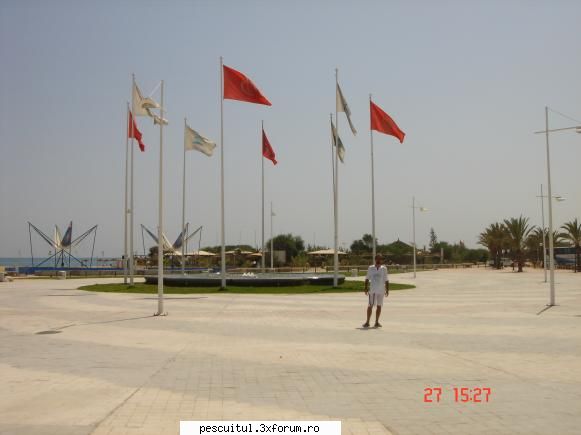 Poze Tunisia ! - Intrarea in port ! - POZELE MELE - PESCUIT