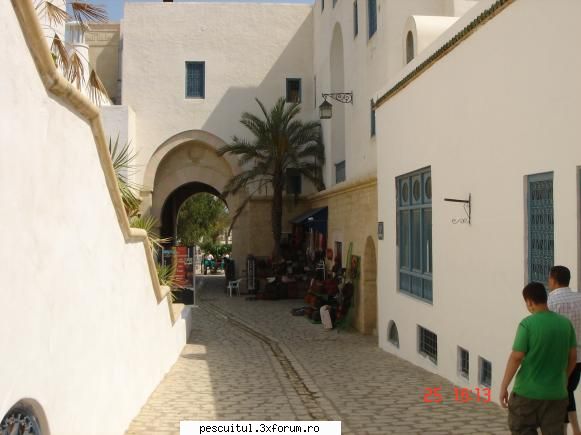 Poze Tunisia ! - Straduta tipic araba in partea veche a orasului - POZELE MELE - PESCUIT