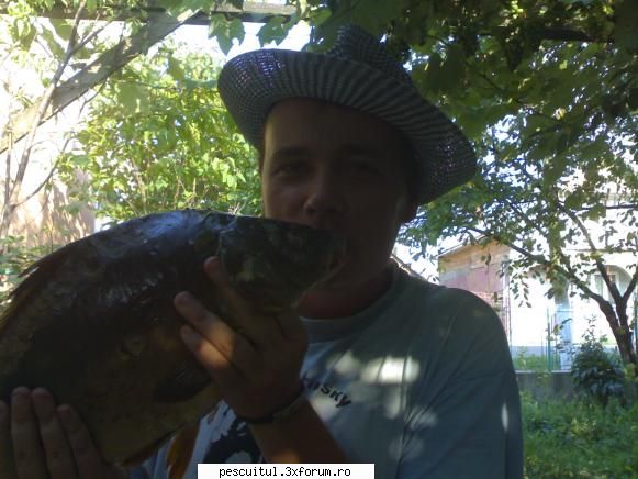 Poze ,, funny,, de la pescuit... - forraialina - NEURONU` ZAMBARET - BANCURI , HAIOASE , FUNNY