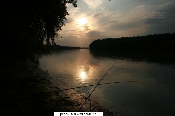 Rasarituri si apusuri de soare pe maluri de ape - rocky - POZELE MELE - PESCUIT