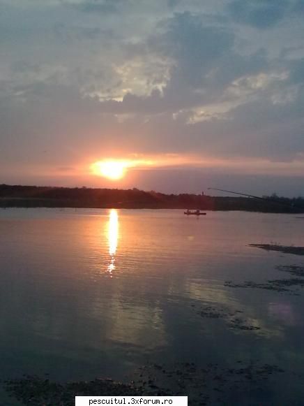 Rasarituri si apusuri de soare pe maluri de ape - Astazi , Lacul Morii - POZELE MELE - PESCUIT