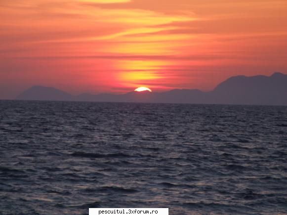 Rasarituri si apusuri de soare pe maluri de ape - Nu e Ea, dar e o alta Ea... Marea - POZELE MELE - PESCUIT