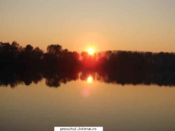 Rasarituri si apusuri de soare pe maluri de ape - valy - POZELE MELE - PESCUIT
