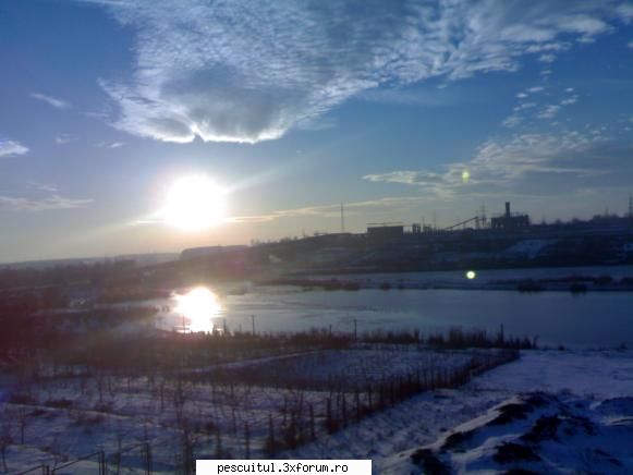 Rasarituri si apusuri de soare pe maluri de ape - Poza facuta cu telefonul...Lacul - POZELE MELE - PESCUIT