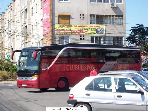 Romania-Arad - Autocarul echipei - CALATORII SI INTALNIRI