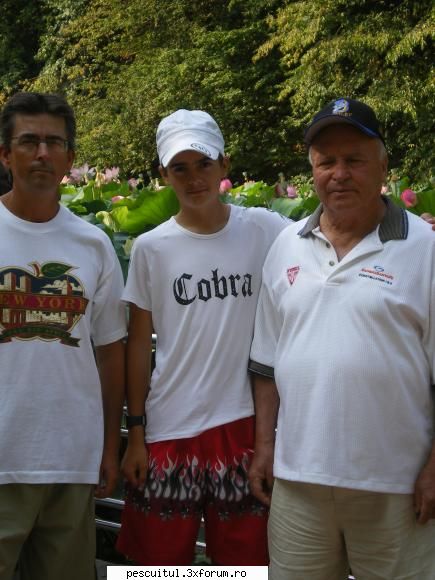 Romania-Oradea - Familie de pescari, eu tata si bunicul! - CALATORII SI INTALNIRI