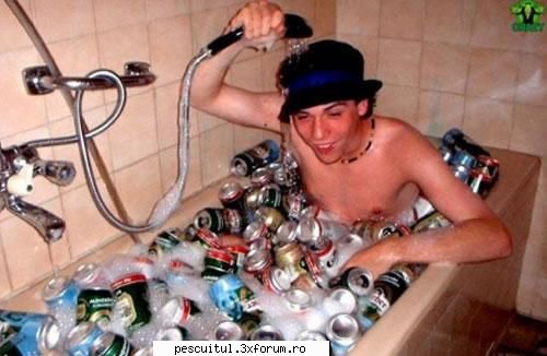 Romaniaa ! Romaniaa ! Olee ! Oleee ! Oleeee ! - Rockyonutz - NEURONU` ZAMBARET - BANCURI , HAIOASE , FUNNY