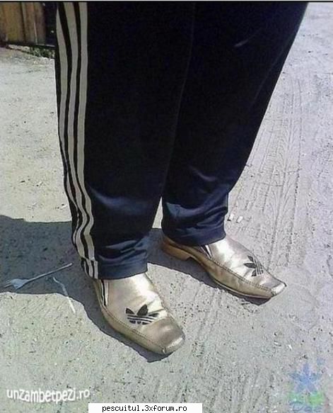 Romaniaa ! Romaniaa ! Olee ! Oleee ! Oleeee ! - azazel - NEURONU` ZAMBARET - BANCURI , HAIOASE , FUNNY