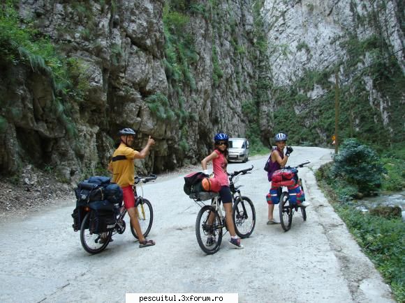 Rucar -Bran pe bicicleta - valy - CALATORII SI INTALNIRI