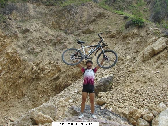 Rucar -Bran pe bicicleta - Va mai amintiti? AM INVINSSSSSSSSSSS !!!!!! - CALATORII SI INTALNIRI