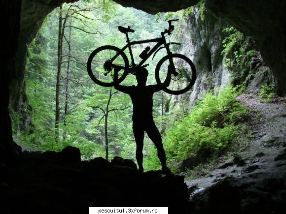 Rucar -Bran pe bicicleta - valy - CALATORII SI INTALNIRI