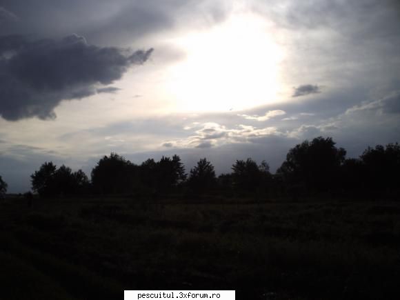 ,, Spectacolul " ECO ARA 2010 - In fotografii - Norii incep iar sa se imbulzeasca - POZELE MELE - PESCUIT