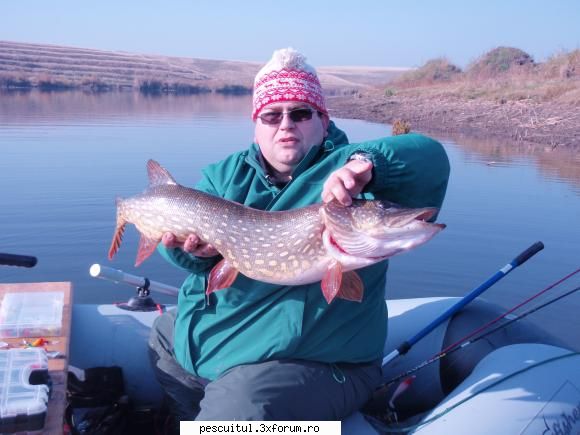 Totul despre voblere - Dar shadul de 12 cm REDHEAD ce peste imita, ca - PESCUIT - SPINING