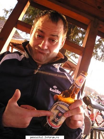 VALY , si nu numai , in PEISAJE - SI POZA DE .................POZA ! la Laceni - POZELE MELE - PESCUIT