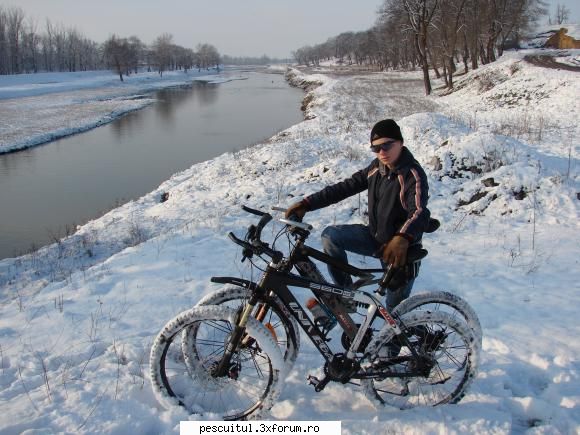VALY , si nu numai , in PEISAJE - Azi am iesit la o tura cu bicla si am facut - POZELE MELE - PESCUIT