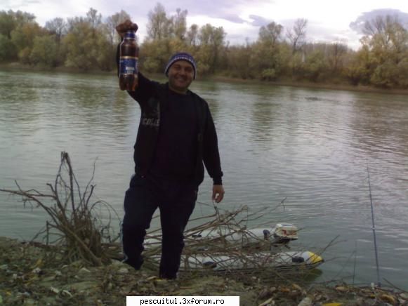 capturile mele la DABULENI - uite bre nea PICTORE, rosioara de care - POZELE MELE - PESCUIT
